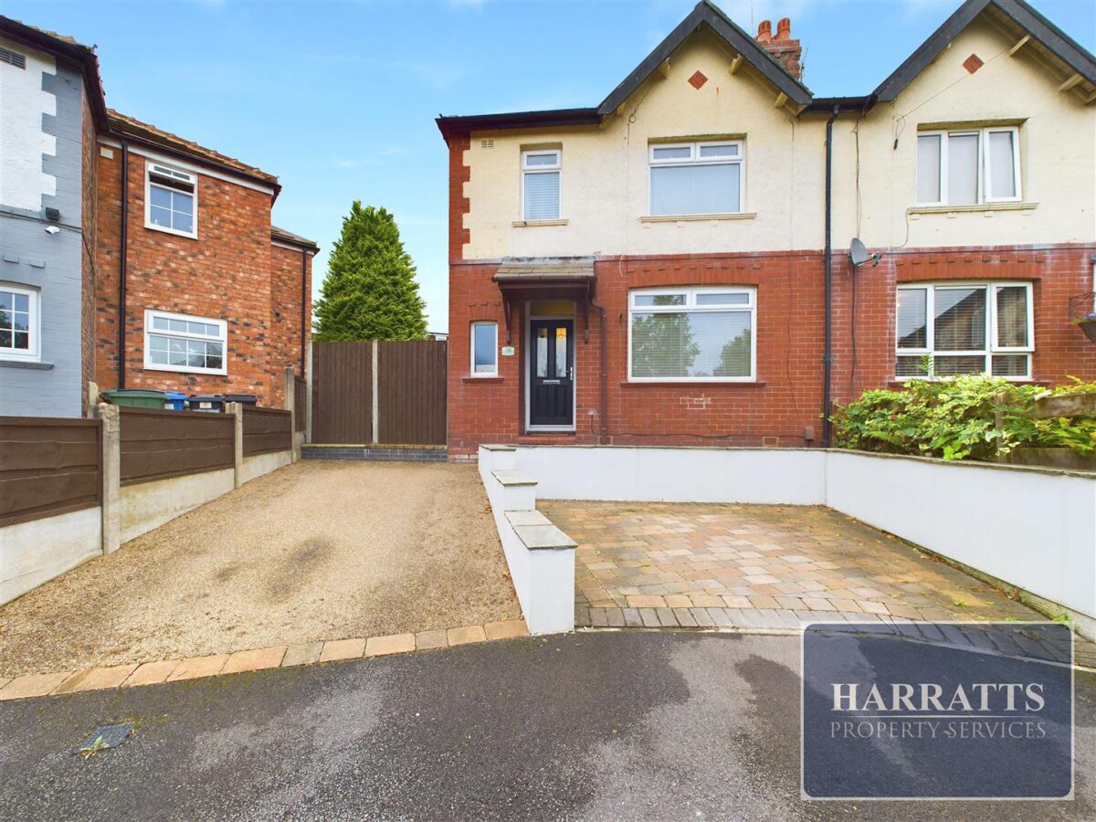 Heys Avenue, Romiley